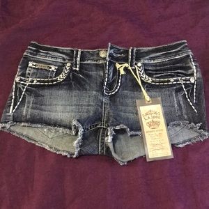 LA idol jean shorts -medium new with tags